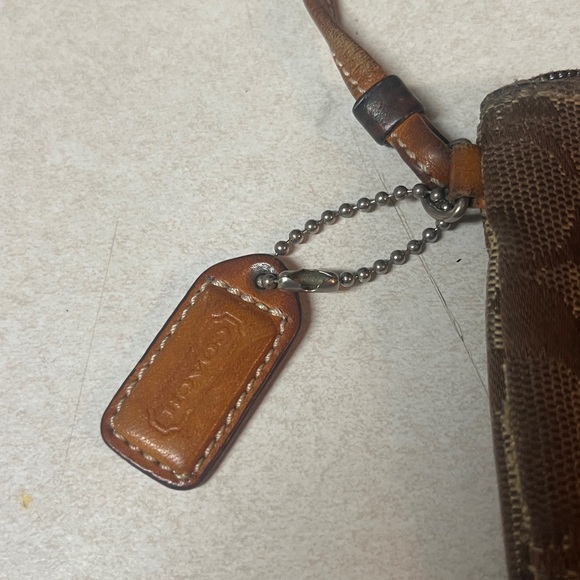 Coach Vintage Signature C Jacquard Wristlet - Picture 3 of 5